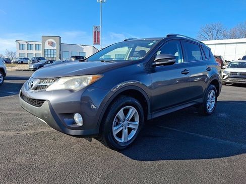 Used 2013 Toyota RAV4 XLE image 4