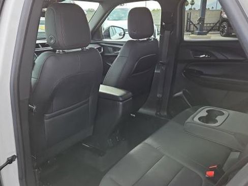 Used 2022 Chevrolet TrailBlazer RS w/ Sun and Liftgate Package FWD image 21