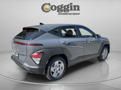 Certified 2026 Hyundai Kona SE FWD image 6
