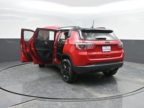 Used 2019 Jeep Compass Altitude image 40