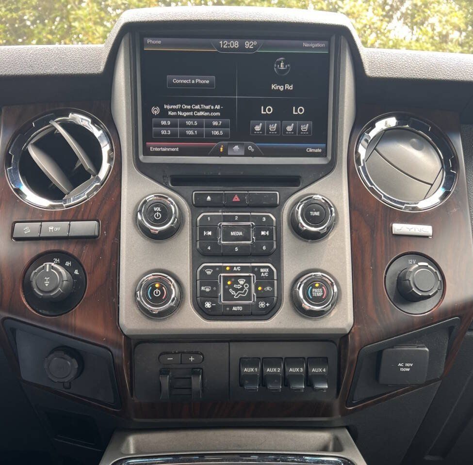 Used 2016 Ford F250 Lariat w/ Lariat Interior Package AWD/4WD image 26