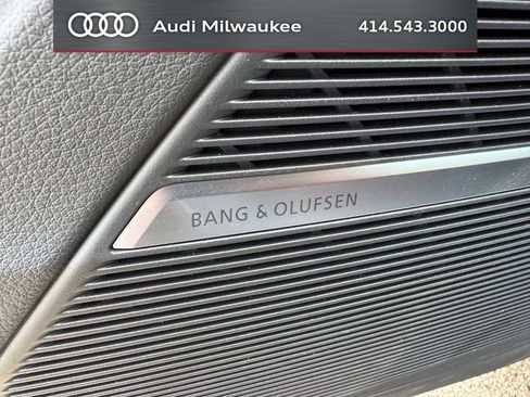 Used 2024 Audi RS Q8 AWD/4WD image 8