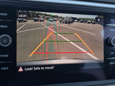 Used 2021 Volkswagen Atlas SE image 19