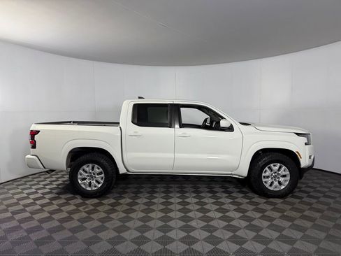 Used 2022 Nissan Frontier SV image 4