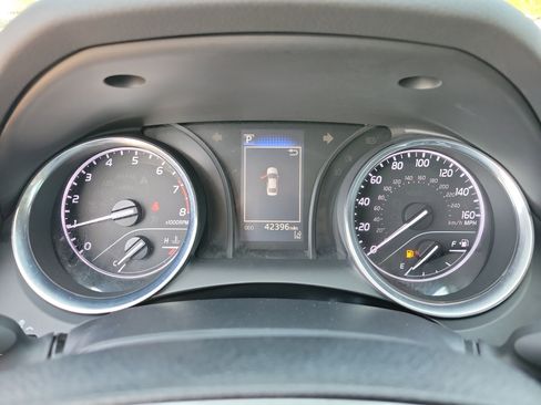 Used 2020 Toyota Camry LE image 15