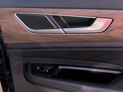 Used 2024 Volkswagen Atlas SE image 33