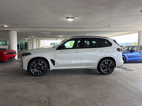 Used 2024 BMW X5 M60i AWD/4WD image 2