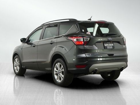 Used 2018 Ford Escape SE image 3