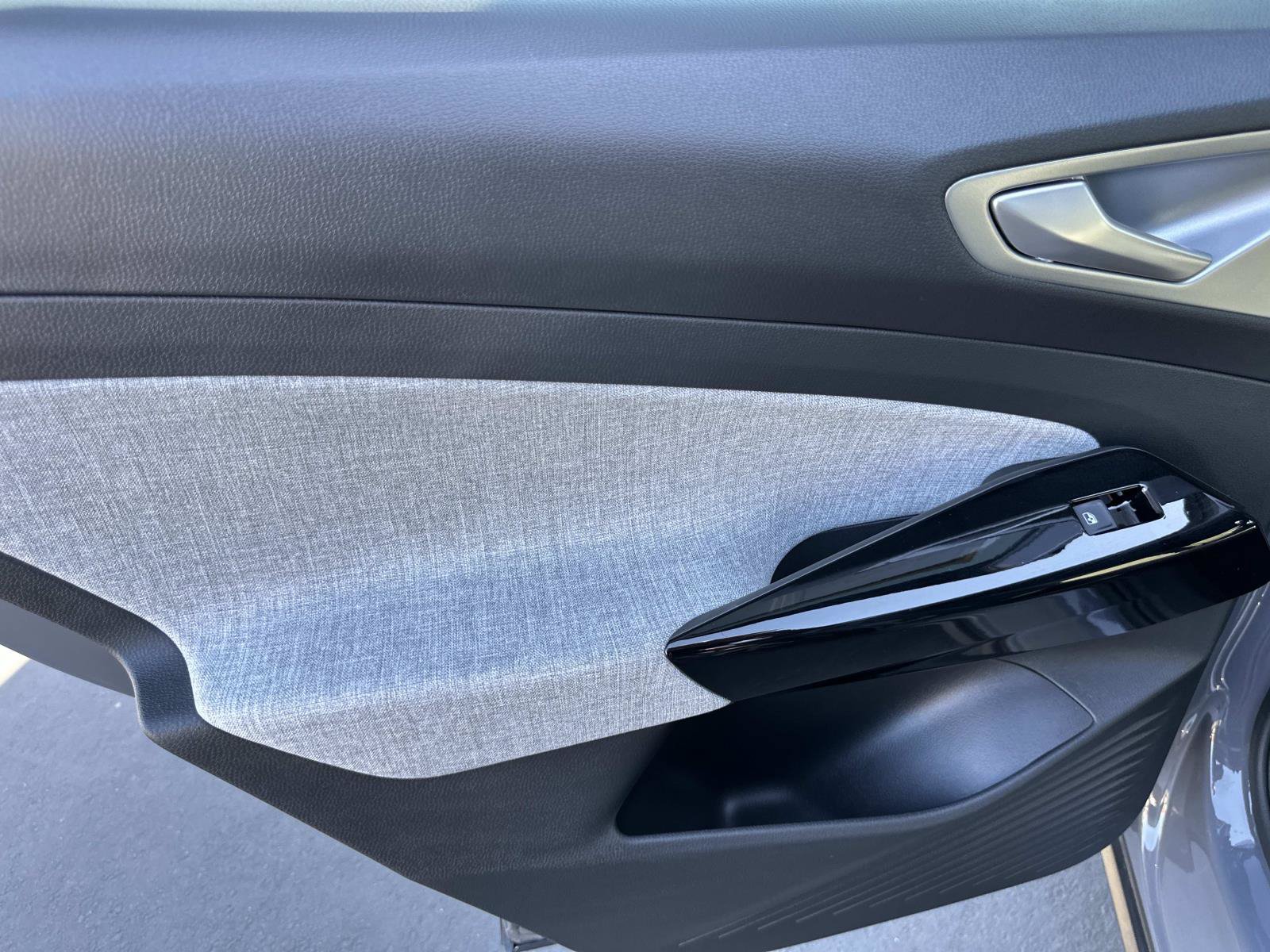 Certified 2023 Volkswagen ID.4 Pro RWD image 23