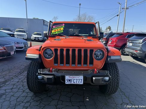Used 2018 Jeep Wrangler Unlimited Rubicon w/ Dual Top Group AWD/4WD image 23