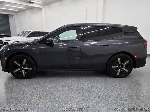 Used 2023 BMW iX xDrive50 w/ Convenience Package AWD/4WD image 4