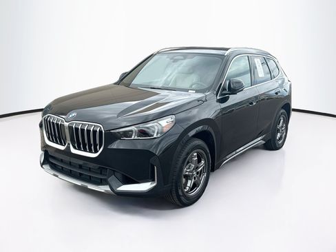Used 2025 BMW X1 xDrive28i AWD/4WD image 3