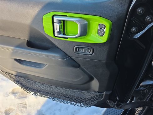 Used 2019 Jeep Wrangler Unlimited Sahara w/ Uconnect 4C Nav & Sound Group image 27