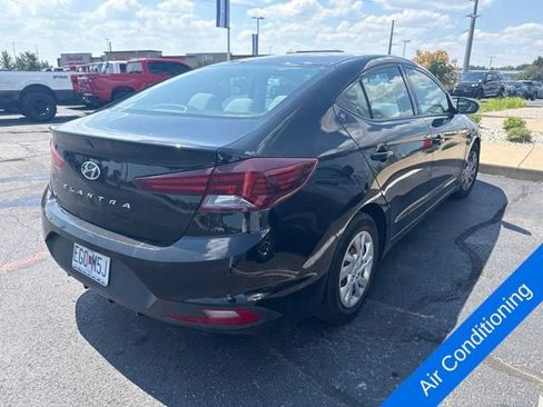 Used 2019 Hyundai Elantra SE FWD image 5