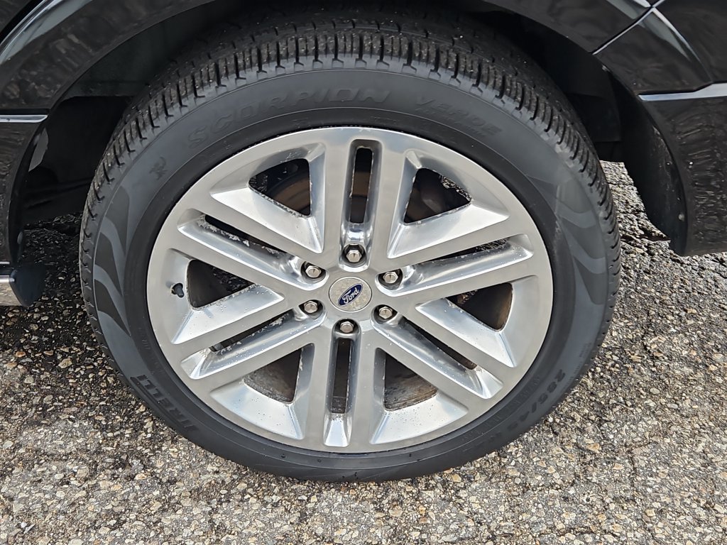 Used 2017 Ford Expedition Platinum AWD/4WD image 8