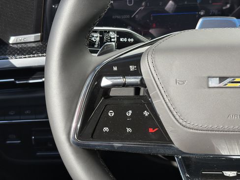 New 2026 Cadillac Escalade ESV V image 16