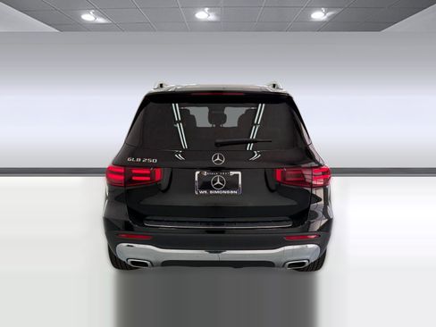 New 2026 Mercedes-Benz GLB 250 image 9