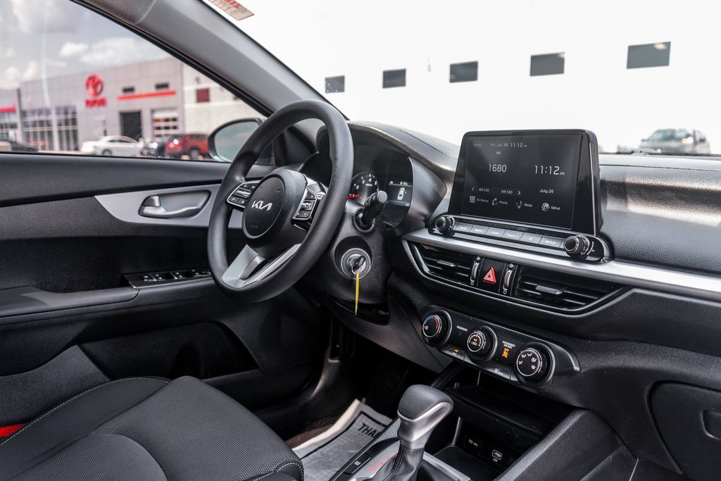 Used 2024 Kia Forte LXS w/ LXS Technology Package FWD image 11