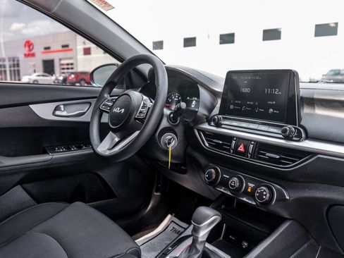 Used 2024 Kia Forte LXS w/ LXS Technology Package FWD image 11