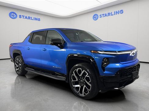 Certified 2025 Chevrolet Silverado EV RST image 13