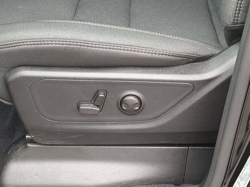Used 2026 RAM 1500 Big Horn AWD/4WD image 16