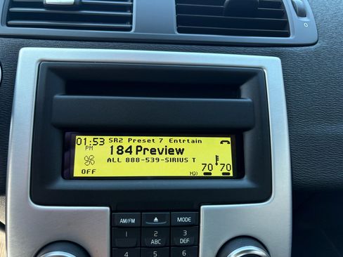 Used 2011 Volvo C70 T5 image 40