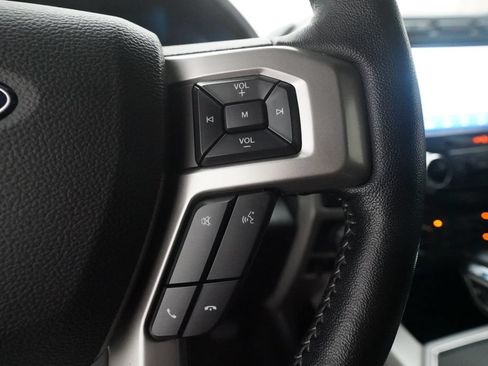 Used 2020 Ford F150 Lariat w/ Equipment Group 502A Luxury AWD/4WD image 17
