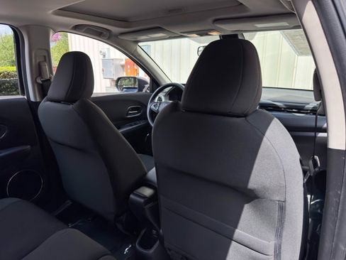 Used 2022 Honda HR-V EX image 31