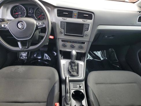 Used 2016 Volkswagen Golf S image 12