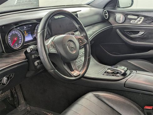 Used 2018 Mercedes-Benz E 300 image 10