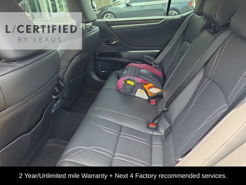 Used 2025 Lexus ES 300h w/ Technology Package FWD image 5