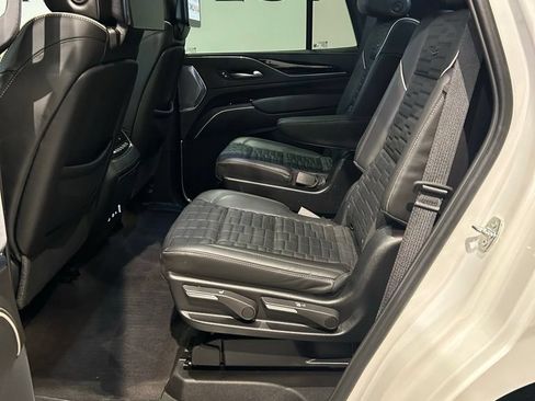 Used 2024 Cadillac Escalade V w/ LPO, ONYX Package AWD/4WD image 35