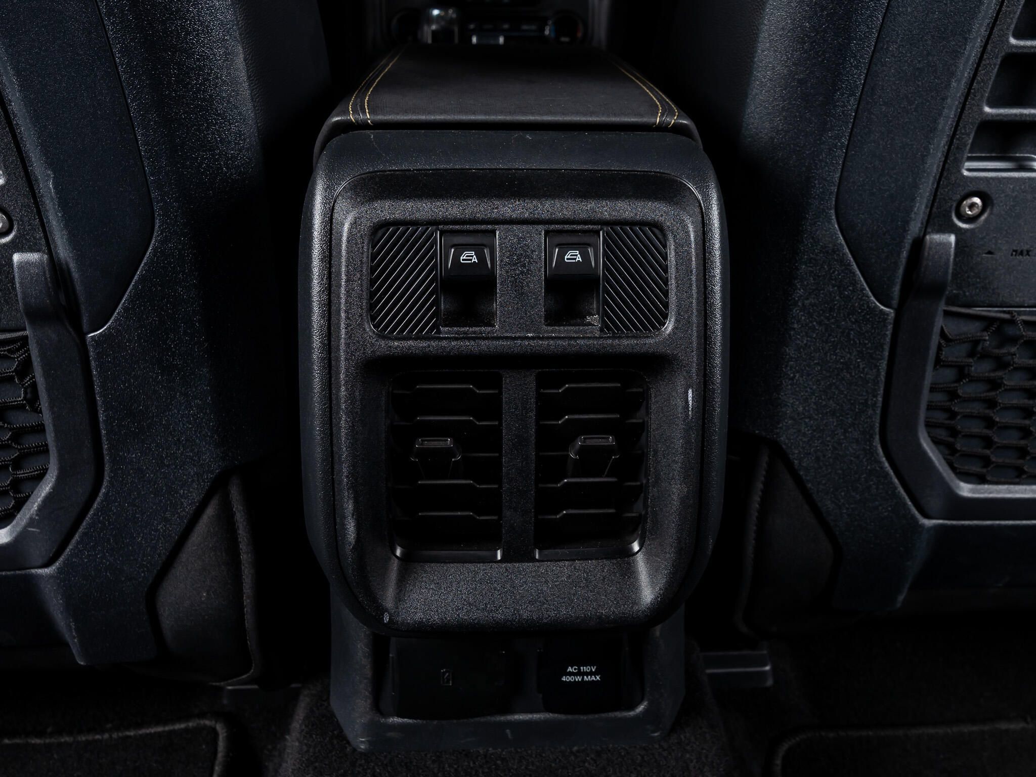 Used 2025 Ford Bronco Badlands AWD/4WD image 31