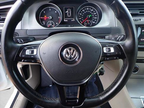 Used 2015 Volkswagen Golf TDI SEL image 13