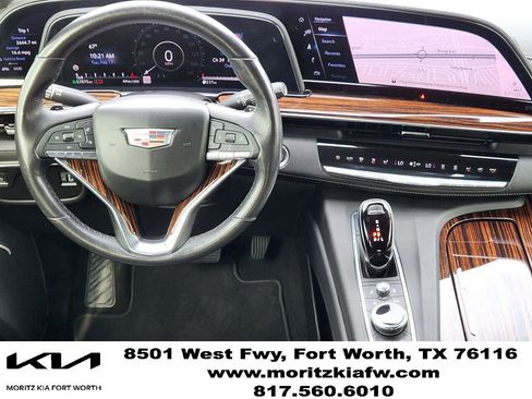 Used 2021 Cadillac Escalade Premium Luxury RWD image 28