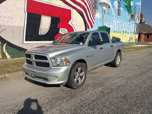 Used 2015 RAM 1500 Express image 2