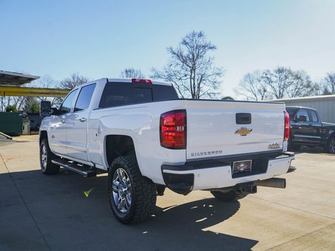 Used 2017 Chevrolet Silverado 2500 High Country w/ Duramax Plus Package image 4