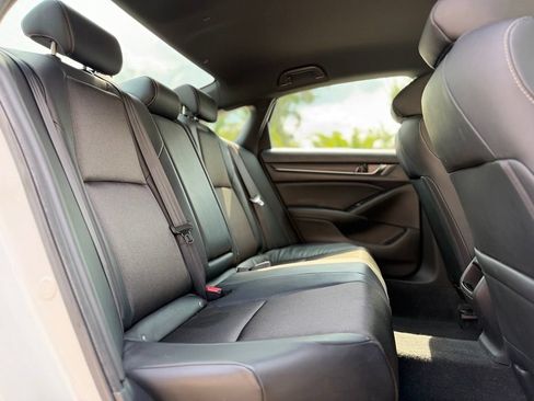 Used 2018 Honda Accord Sport image 24