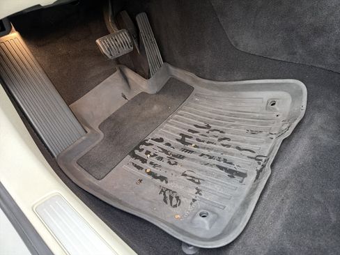 Used 2021 Volvo S60 T5 Momentum image 17