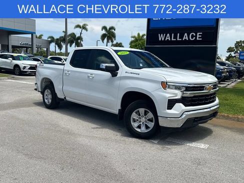 Used 2025 Chevrolet Silverado 1500 LT AWD/4WD image 2