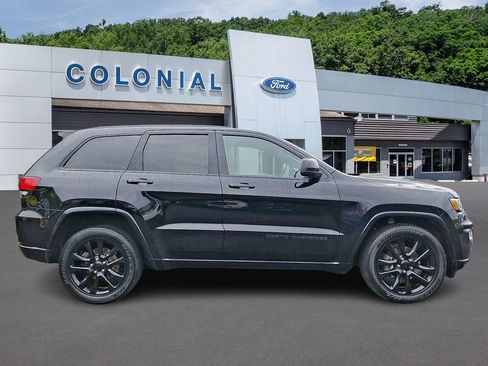Used 2020 Jeep Grand Cherokee Altitude AWD/4WD image 7