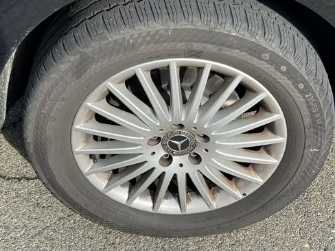 Used 2018 Mercedes-Benz Metris Passenger image 14