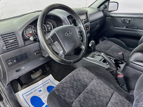 Used 2008 Kia Sorento 2WD w/ Sport Pkg image 9