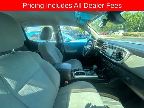 Used 2018 Toyota Tacoma SR5 RWD image 3