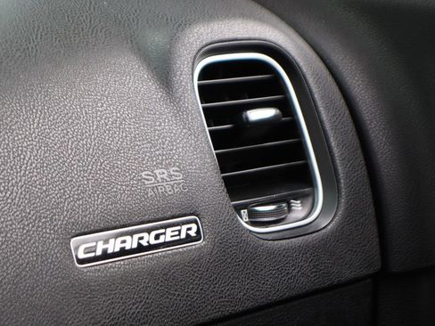 Used 2018 Dodge Charger R/T Scat Pack w/ Dynamics Package RWD image 40