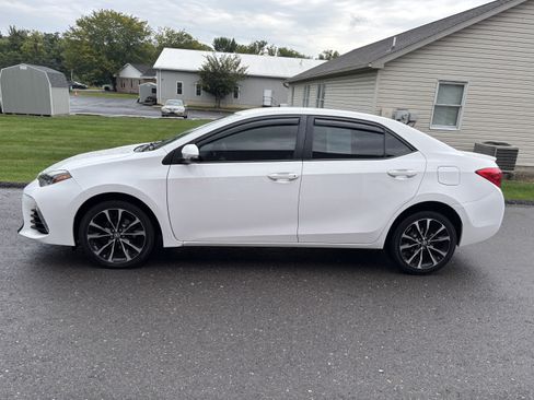 Used 2018 Toyota Corolla SE w/ Carpet Mat Package (TMS) FWD image 7