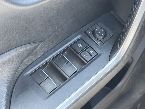 Used 2024 Toyota RAV4 XLE AWD/4WD image 7