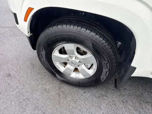 Used 2025 Nissan Frontier S image 26