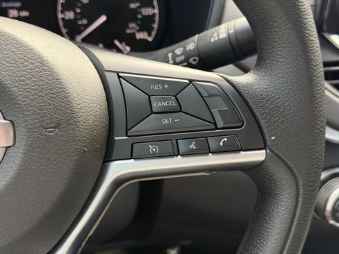 Used 2022 Nissan Altima 2.5 S FWD image 18