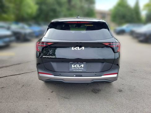 Certified 2026 Kia Sportage EX FWD image 4